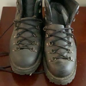Men’s Danner Mountain Lite ll hiking boots